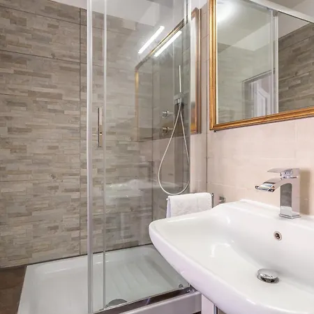 Easybnb - Dea Roma-2